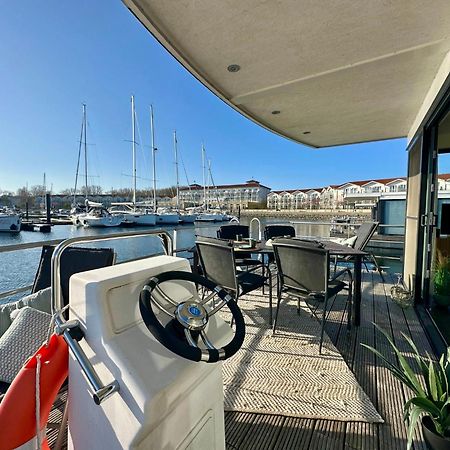 Exklusives Ostsee-Hausboot, Kueche Mit Spueler, Tv, Grosse Sonnenterrasse, 3X Kostenfreie Kfz-Parkplaetze, Klimaanlage, Bis Zu 6 Personen, 2X Baeder, Waschmaschine Boltenhagen  Eksteriør bilde