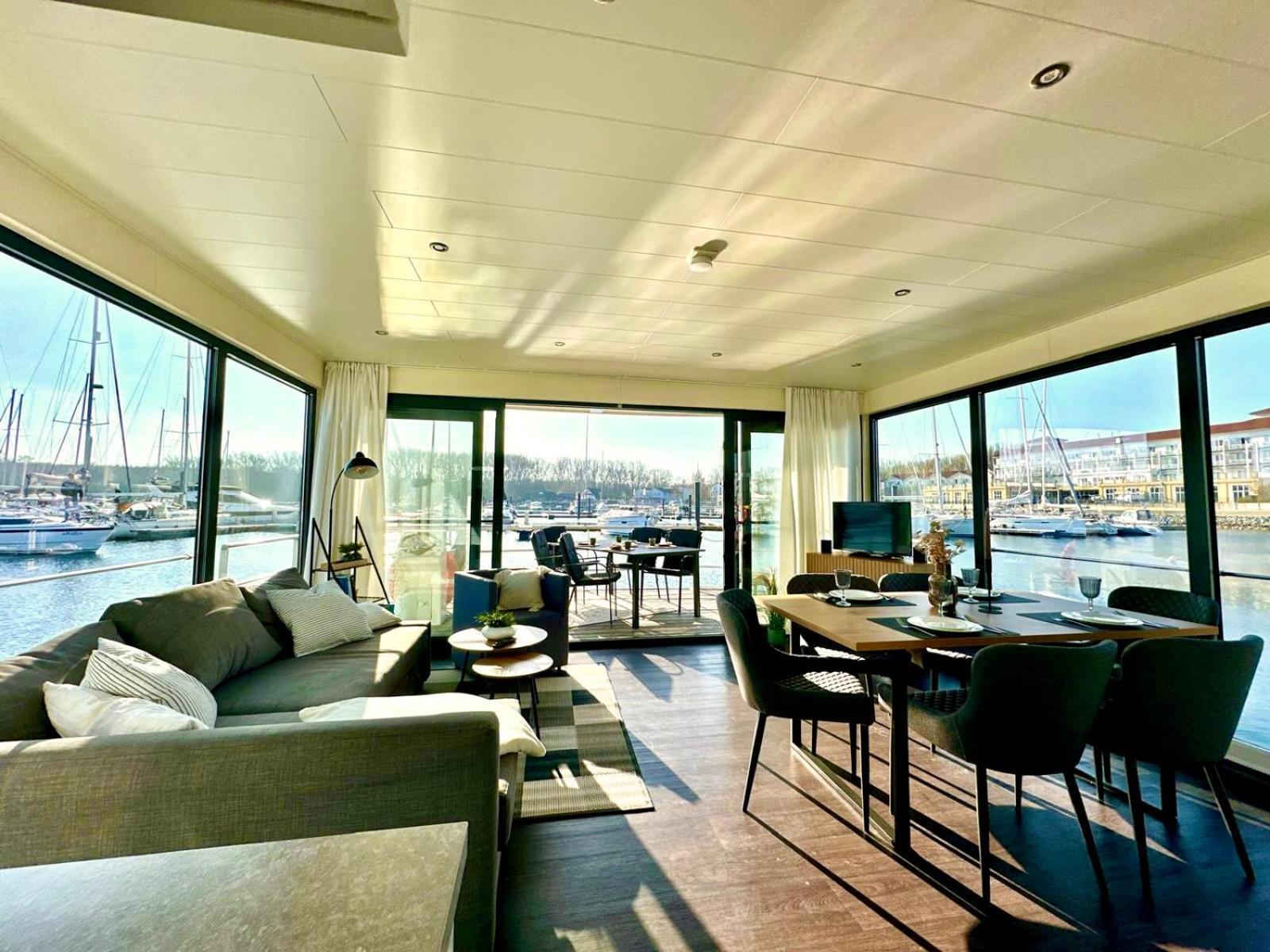 Exklusives Ostsee-Hausboot, Kueche Mit Spueler, Tv, Grosse Sonnenterrasse, 3X Kostenfreie Kfz-Parkplaetze, Klimaanlage, Bis Zu 6 Personen, 2X Baeder, Waschmaschine Boltenhagen  Eksteriør bilde